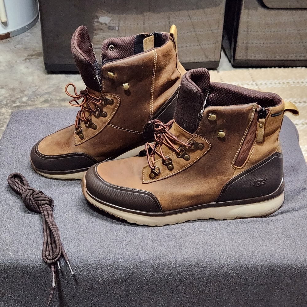 UGG Brown Boots with Durable Rubber Sole and Padded Collar